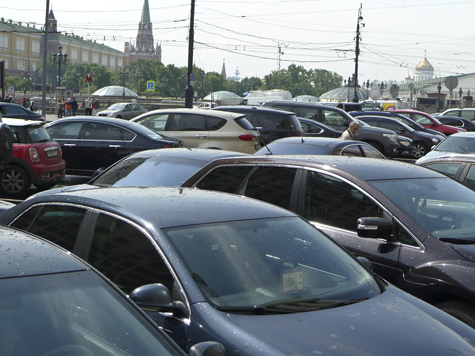 Более 250 новых парковочных мест появится в центре столицы к концу августа