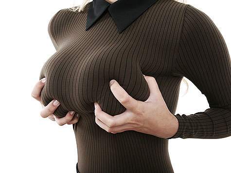 Ученые выяснили: женская грудь растет с каждым годом