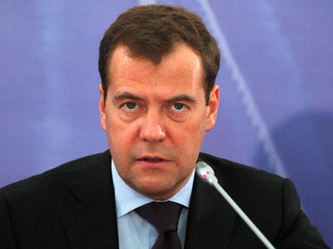 На встрече с умной молодежью Медведева спросили, освободят ли участниц панк-молебна