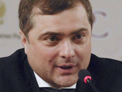 Сурков оттеснит Голикову от Путина? Сурков оттеснит Голикову от Путина?