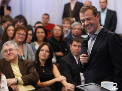 Дмитрий Медведев: “Не отдам власть!” Дмитрий Медведев: “Не отдам власть!”