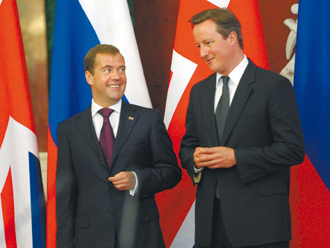 Медведев уверен, что британский премьер стал бы хорошим агентом КГБ