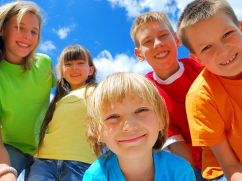 Внимательнее присматриваться к детям, у которых «формы» округлились не по годам, станут российские медики