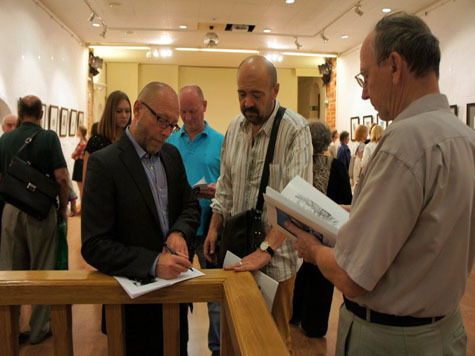 Выставка рисунков с видами городов Европы и русских монастырей открылась на Вологодчине
