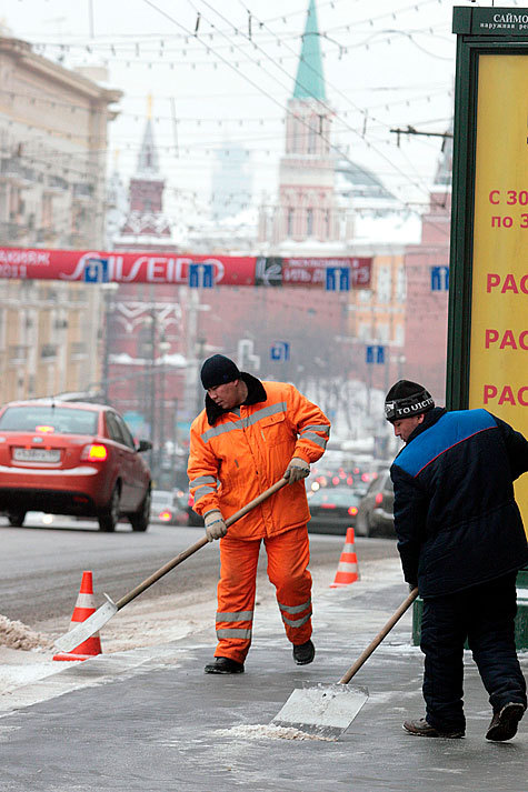 Рассматривается вопрос о замене асфальта на тротуарах в центре Москвы на плитку
