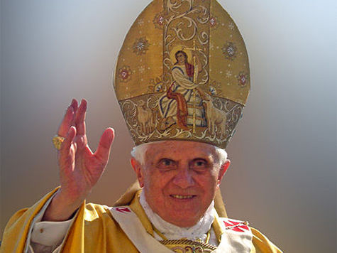 Уходящий папа римский сказал, что его «призывает Господь»