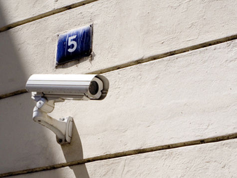В 2012 году правительство США обращалось к судьям 1789 раз за разрешением установить электронную слежку – судьи не отказали 