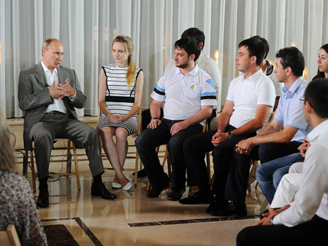 Путин предостерег кавказцев от щипания туристок