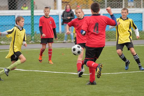 Юные футболисты получат мячи с автографами игроков «Волги», «Спартака» и «Зенита»
