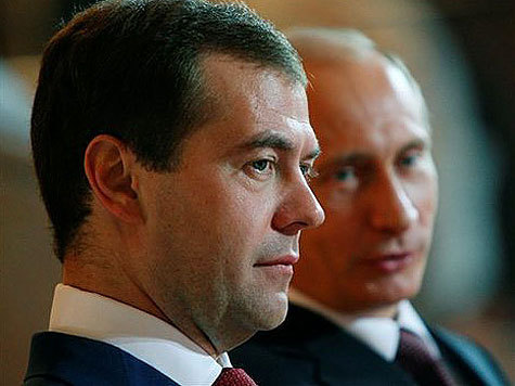 Институт, возглавляемый Медведевым, намекнул Путину