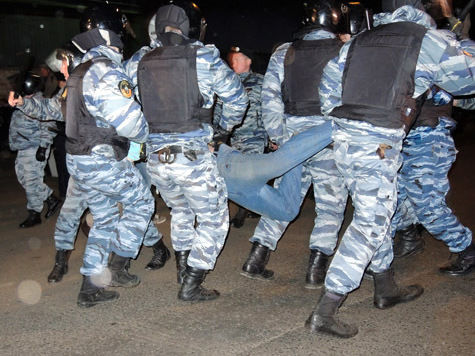 По данным полиции, возмущенные жители Бирюлева искали преступника там, 
где его не было
