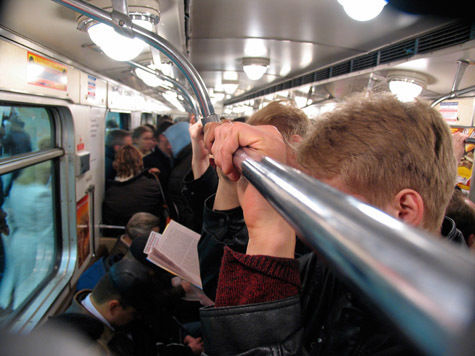 Кондиционеры в вагонах поездов столичного метро заменят на новые — более надежные и простые в обслуживании