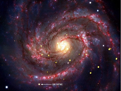 Астрономы, используя рентгеновскую обсерваторию «Чандра» (Chandra X-Ray Observatory),  возможно, нашли доказательства молодой звездной черной дыры, которая появилась при колоссальном взрыве около 31 года назад. 