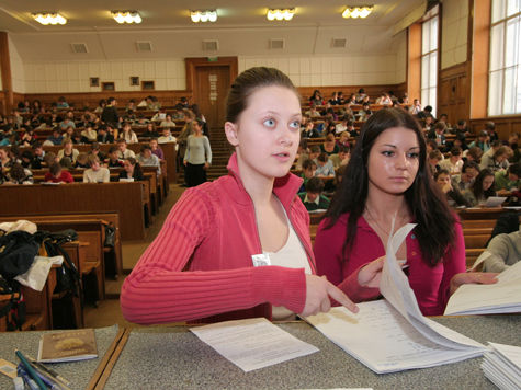 Россия может ввести обязательное трудоустройство выпускников