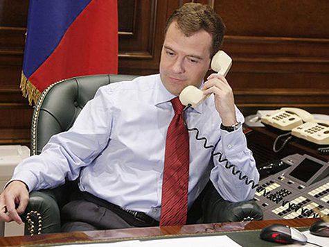 Медведев: Резкое повышение госпошлины на развод необходимо вынести на общественное обсуждение Медведев: Резкое повышение госпошлины на развод необходимо вынести на общественное обсуждение