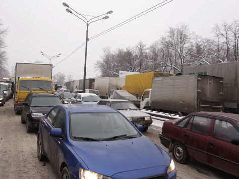 Столичные депутаты придумают, как перекрыть въезд в центр Москвы
