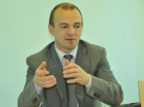 Весной исполнился ровно год, как Сергей Левашов возглавил Тутаевский муниципальный округ. О том, что удалось сделать, ближайших и более отдаленных планах и состоялся наш разговор.