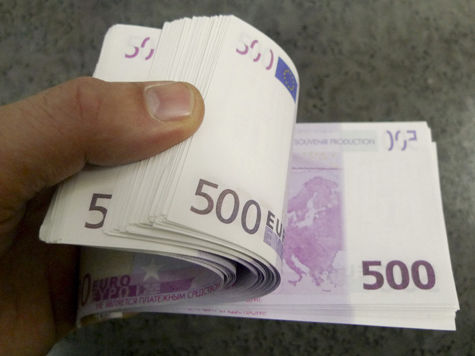 По некоторым данным, в карман священника попало более полумиллиона евро

