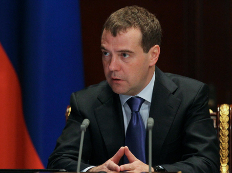 На встрече Медведева с единороссами прозвучала только одна подколка