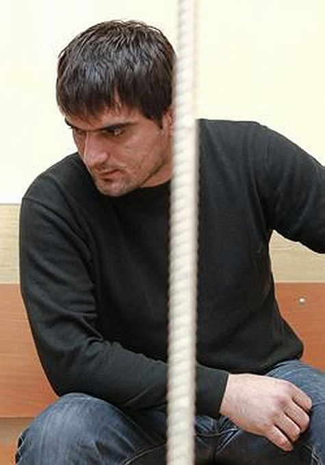 Аслан Черкесов получил право на травматическое оружие “по-быстрому”
