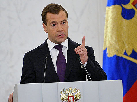 Ежегодное Послание Дмитрия Медведева: тандем затеял игру в политические прятки