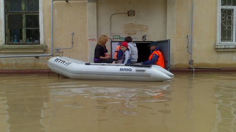 Нижегородские спасатели принимают участие в эвакуации жителей Хабаровска