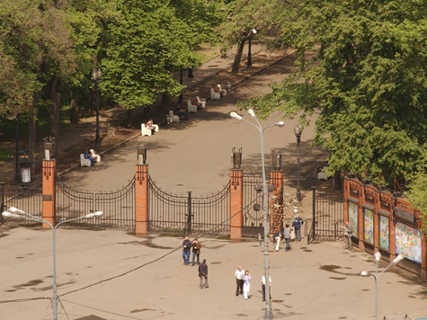 Две купальные зоны с бассейнами появятся в парке «Сокольники» на востоке Москвы этим летом