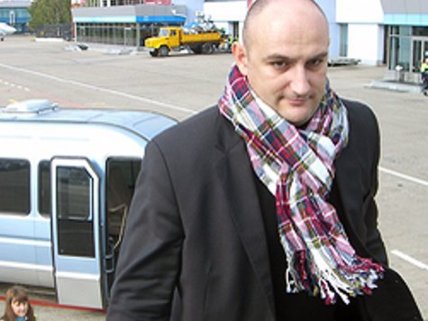 Один из самых известных финансистов России в своем блоге назвал коммерческого директора авиакомпании "Татарстан" "наглой рожей" и "скотиной"
