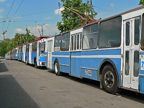 В 2011-м власти обещают москвичам удешевление проезда в общественном транспорте по единому талону