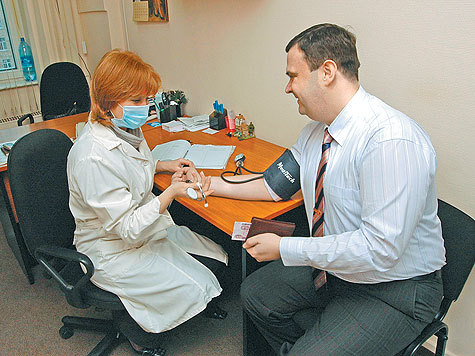 С 1 января 2011 года россияне получат право на выбор страховщика и медучреждения 