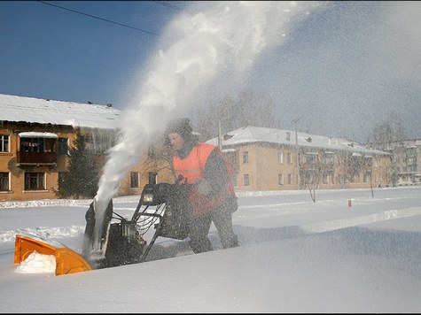 Помощь отставных военных может понадобиться при расчистке улиц и дорог от снега
