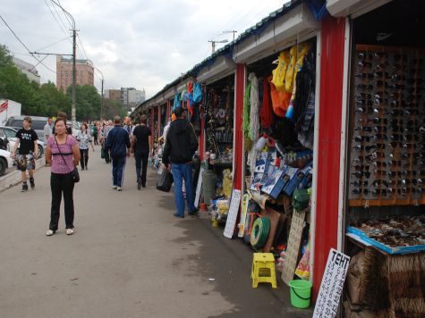 Мало толку городу от барахолки
