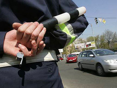 В 50 тыс. рублей оценил попытку автовладелицы уехать с места происшествия столичный инспектор ГИБДД