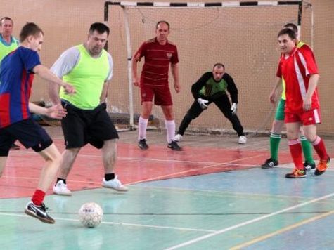 Соревнования по мини-футболу среди полицейских открылись в Хабаровске