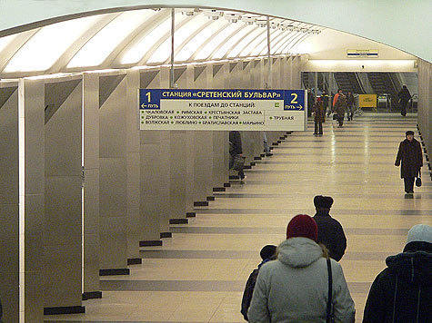 На станции метро начинается монтаж 4 эскалаторов
