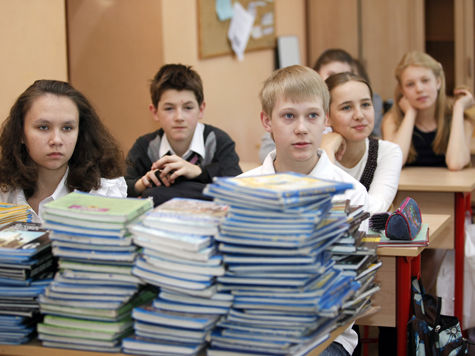 В Москве разгорается очередной скандал вокруг добровольно-принудительного слияния школ