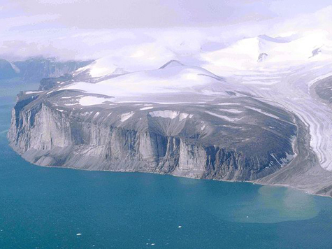 Ученые предложили переименовать Северный ледовитый океан в Русский ледовитый