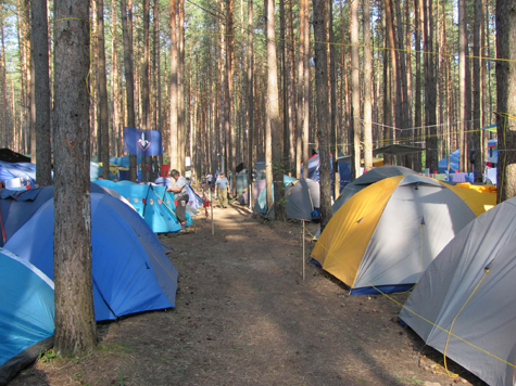 Дежурство по кухне в палаточных лагерях отменяется. Вместе с палатками
