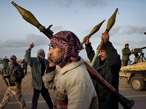 Французы тайком снабжают ливийских повстанцев оружием