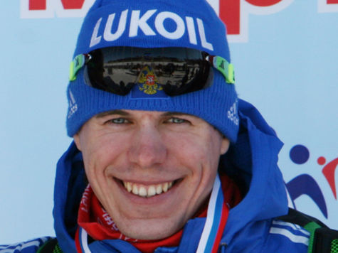 Российский лыжник Сергей Устюгов идет по пятам знаменитого Петтера Нортуга