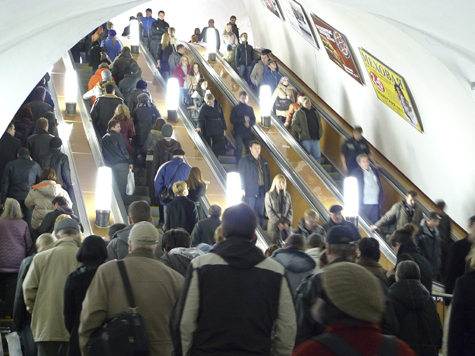 Такая рядовая ситуация, как падение на эскалаторе в метро, может, как выяснилось, привести на скамью подсудимых