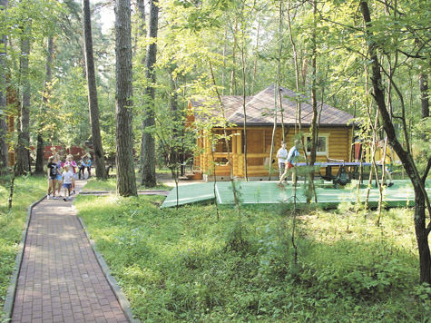 В лесном массиве южной части Протвина открылся оздоровительный комплекс «Лесной уголок»
