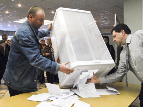 На пробных выборах корреспондент «МК» убедился, что камера фальсификаторам не помеха