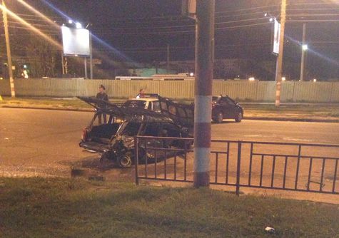 Водитель мотоцикла и его пассажирка разбились на смерть на проспекте Ленина