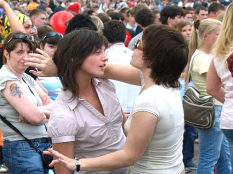 Госдума запретит французским геям и лесбиянкам усыновлять россиян