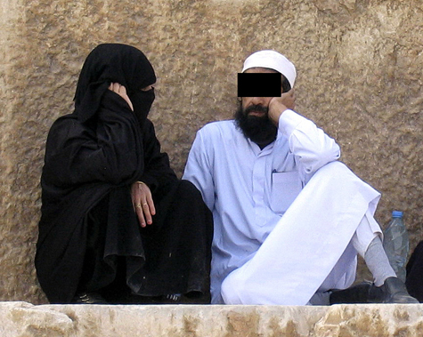 Иорданский шейх разрешил похищать и насиловать женщин-немусульманок