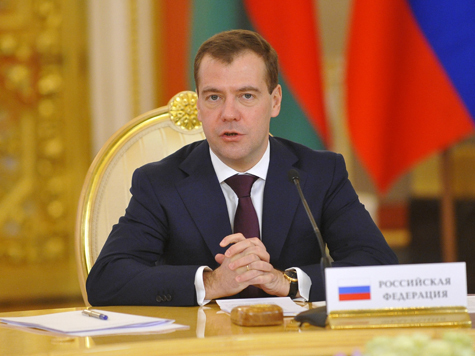 Медведев признал анахронизм системы управления