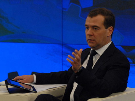Медведев выяснял вместе с оппозиционером Венедиктовым и экспертами
