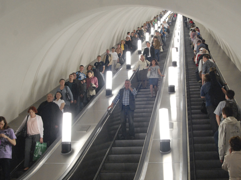 Делать две пересадки, чтобы доехать от станции метро «Отрадное» до «Алтуфьево» и обратно, придется в ближайшее время пассажирам подземки