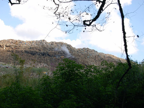 В Сочи и его окрестностях обозреватель “МК” Юлия Калинина увидела настоящие кавказские горы... мусора